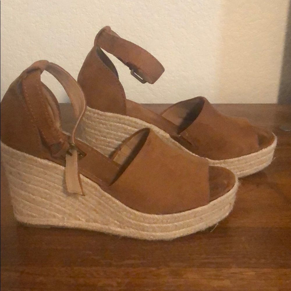 Cognac Wedges